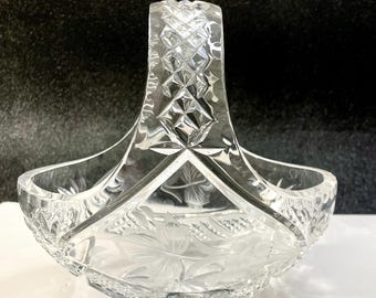 Vintage Large Crystal Rose Basket Vase Sparkling Heavy Lead Crystal Cut with etching pinwheel 8 point  star and starburst base 7 ‘’ x 7’’