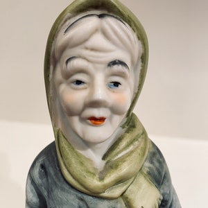 Large Vintage Porcelaine Figurine by Flambro Old Lady carrying Fruit Basket full of Grapes