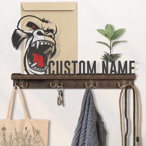 Estante de madera de gorila rugiente personalizado, arte de pared de metal, regalo personalizado para amantes de los monos, decoración para cuevas de hombres, gancho para llaves, organizador de entrada