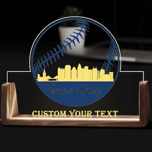 Anpassad Tampa Bay Baseball City Skyline Skrivbordsnamnskylt Personlig Akryl LED-ljus Träbas Sportfan Gåva Kontorsbordsskylt Dekor