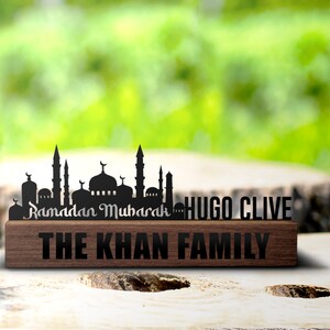 Placa de nombre de escritorio con decoración de Ramadán personalizada, cuña, regalo de Ramadán personalizado, placa de nombre, letrero de oficina, estante de mesa, placa decorativa de Ramadán Mubarak