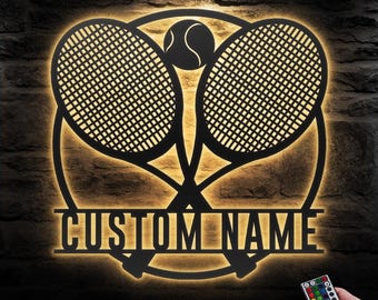 Benutzerdefinierte Ball Schläger Tennis Metall Wand Kunst LED-Licht Personalisierte Spieler Name Zeichen Wohnkultur Tennis Zimmer Mann Höhle Dekoration Geburtstag Weihnachten