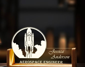 Placa de nombre de escritorio de ingeniero aeroespacial personalizada, luz LED de avión personalizada, base de madera, accesorios de oficina acrílicos, signo de nombre de madera, regalo de decoración