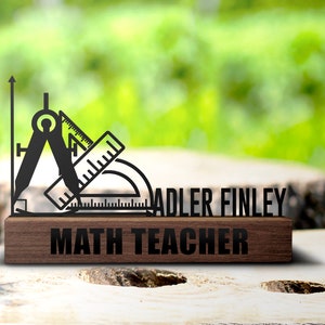 Benutzerdefinierte Mathe-Lehrer Schreibtisch-Namensschild-Keil personalisierte Geschenke für Lehrer Typenschild Büro Schule Zeichen Regal Tisch Geschenk Plaque-Dekor