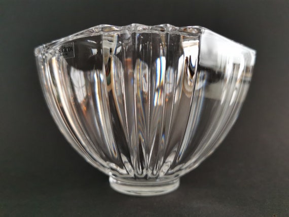 スウェーデンの Kosta Boda Glassworks 社が製造しBengt Edenfalk が