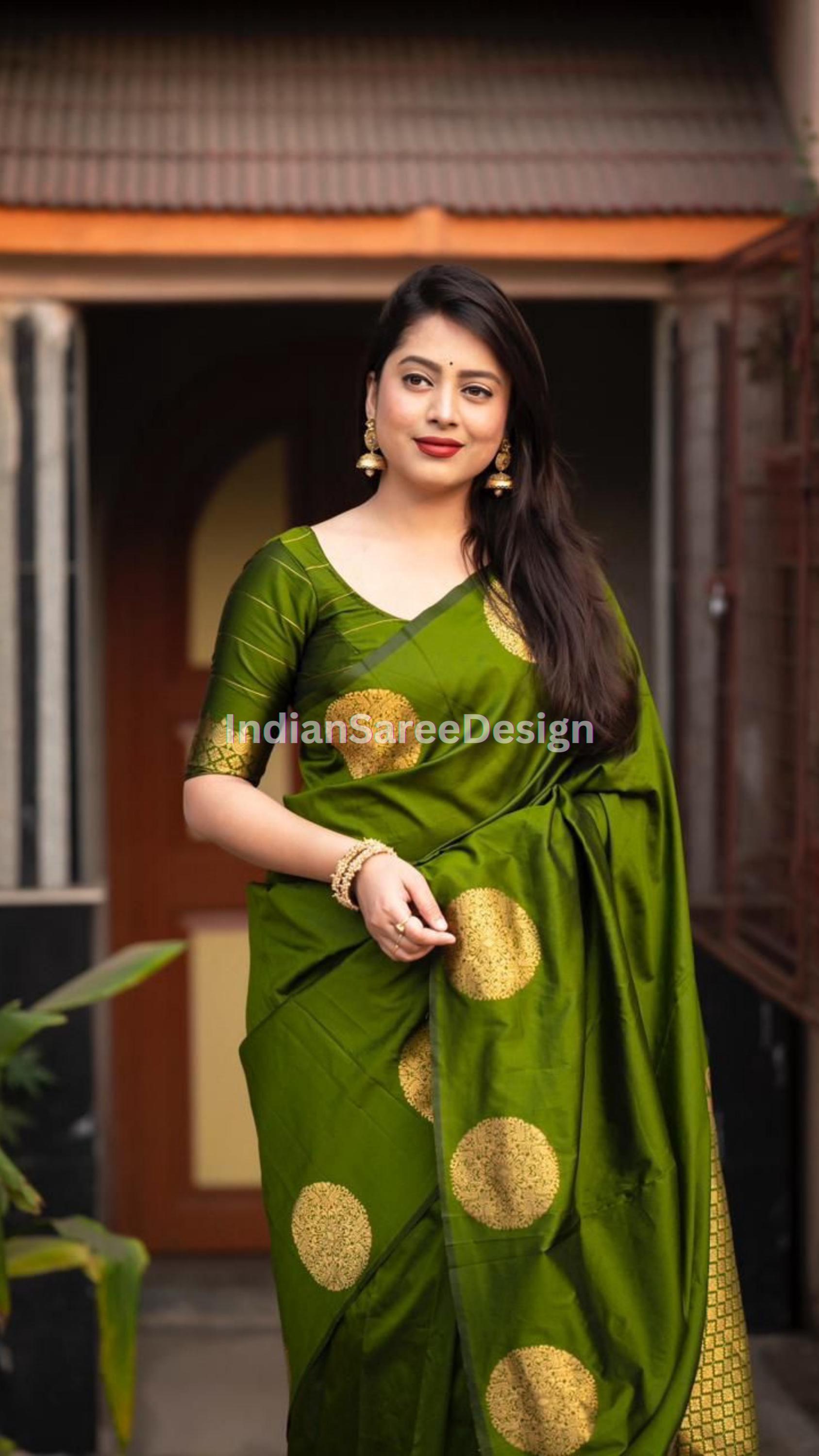 Beautifully Designed Rich Pallu Green Premium Soft Lichi Silk Kanjeevaram Saree With Unstitiched Matching Blouse Piece