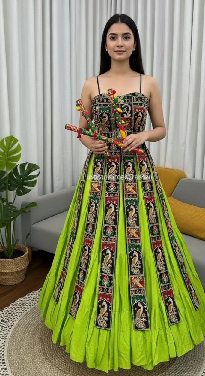 white christmas dresses Traditional Rajasthani Bridal Lehenga With Blouse For Wedding main image 0
