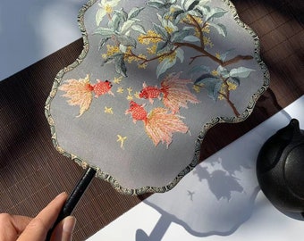 Goldfish embroidered fan, handmade Hanfu fan, handheld embroidered fan, ancient style embroidered fan, Chinese style Hanfu with props