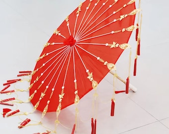 Hanfu Props Red Umbrella,Long Handle Chinese Umbrella,Ancient Style Handmade Fringed Wedding Umbrella, Beaded Traditional Oil Paper Umbrella
