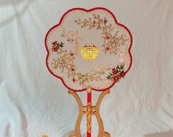 Chinese Style Fan, Classical Style, Wedding Fan, Get Married, Xiuhe Clothes Holding Fan, Hanfu, Chinese Wedding, Holding Wedding Fan,