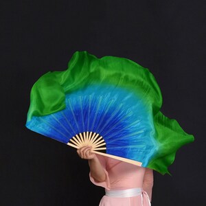 Silk dance fan, blue-green gradient fan, dance fan, Chinese silk fan, classical dance fan, dance performance long fan, hand-dyed fan