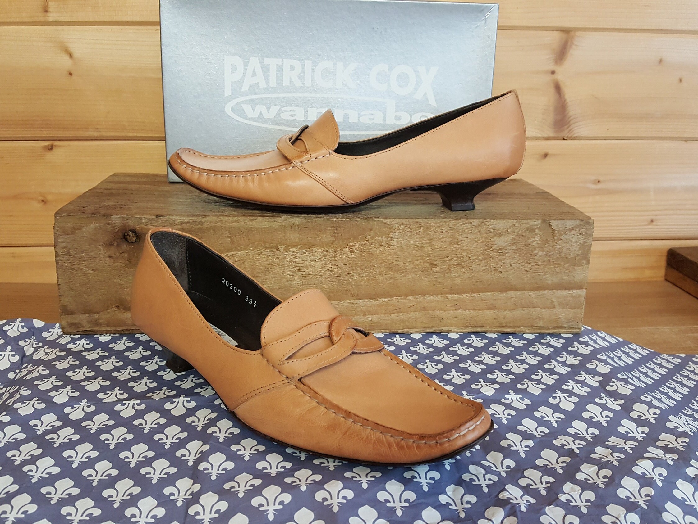 PATRICK COX WANNABEE beautiful khaki green leather sliders,uk 3,excellent condition Shoes Womens Shoes Sandals Slingbacks & Slides 