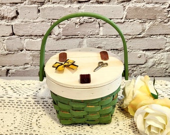 Sewing basket small vintage green