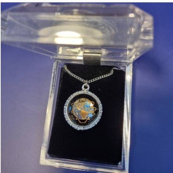 Vintage World's fair souvenir necklace 1964 silve… - image 8