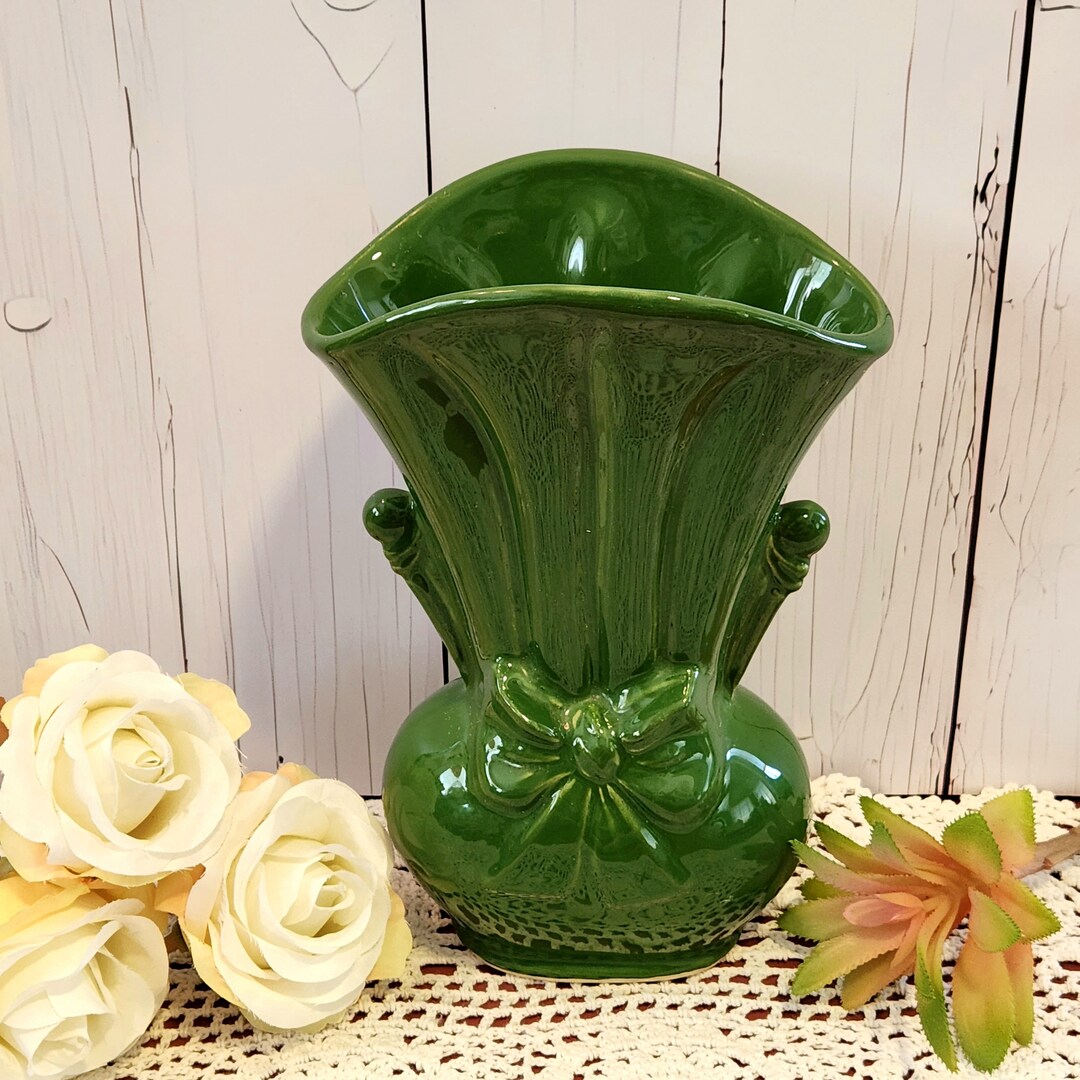 Shawnee Pottery Green Vase Marked USA 819 Vintage 1940s Etsy