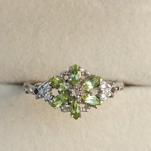 Unique Flower Ring, Peridot And Moissanite Silver Ring , Sterling Silver Ring, Engagement Ring for Women, Beautiful Ring, Gift for Her
