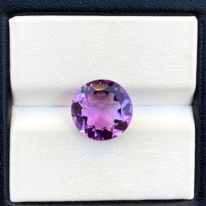 11mm Natural Purple Amethyst: Round Faceted Loose Gemstone (3.75 Cts)