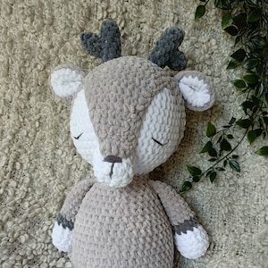 Dewey the deer  crochet pattern PDF amigurumi plushie toy