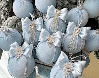 Adornos navideños de terciopelo azul bebé de 10 cm (4 pulgadas), juego de 12 piezas para decorar el árbol en Navidad.