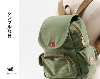 Women's daily school backpack in organic cotton canvas and handmade in Japanese minimalist style