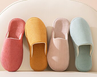 Indoor slipper with Japanese minimalist style and artisanal handmade