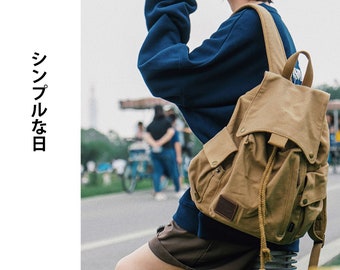 Women's travel backpack in organic cotton canvas and handmade in Japanese minimalist style