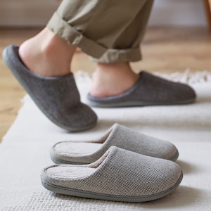 Japanese minimalist style slippers with double-sided exchangeable sole image 2
