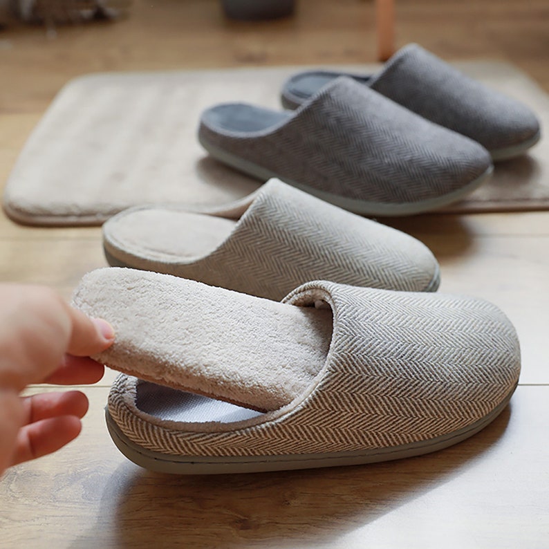 Japanese minimalist style slippers with double-sided exchangeable sole image 1