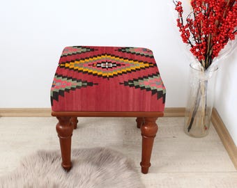 Retro Square Stool with Colorful Diamond Kilim Pattern, Wooden Legs Ottoman Stool for Eclectic Living Room, Entryway or Accent Corner