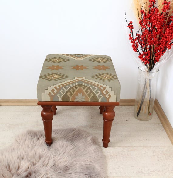 Bohemian Vintage Vanity Seat, Rustic Kilim Stool, Classy Boho Stool, Shabby  Chic Dressing Bench, Ethnic Vanity Chair, Cozy Boho Seat