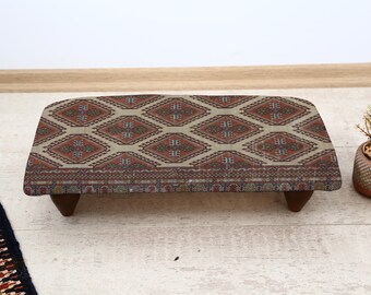 Middle Eastern Style Rug Patterned Footstool, Kilim Ottoman Seat, Ethnic Boho Stool for Cozy Living Room or Entryway Decor, Turkish Stool