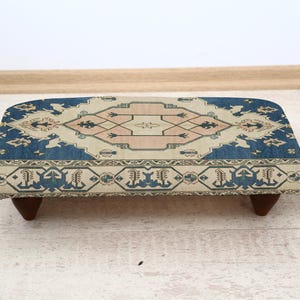 Footstool with Rug Motif, Upholstered Ottoman Step Stool with Kilim Fabric, Ethnic Boho Seat for Living Room or Entryway Decor, Rug Stool