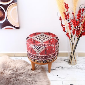 Round Pouf Stool, Tufted Footstool Ottoman for Bedroom, Stylish Pouf Footrest, Versatile Makeup & Sitting Bench, Home Decor, Entry chair