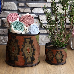 Decorative Basket for Shelves and Plants, Hanging Planter Pot Cover with Toy Storage, Rustic Home Gift Basket Idea, Cozy Decorative Planter