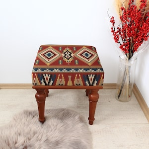 Red Floral Entryway Footstool Pouf Ottoman Bench 18x24&quot;, Rug Upholstered Ottoman, Boho Farmhouse Bench, Small Handmade Wood Footstool Bench