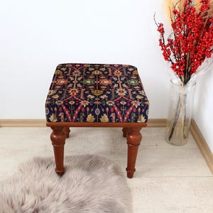 Classic Piano Bench, Wooden Seat, Elegant Music Room Furniture, Traditional Piano Bench, Solid Wood Music Seat, Vintage Style Stool