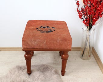 Tabouret fait main de style ancien, siège en bois vintage, décoration rustique bohème, style campagnard, tabouret vintage fabriqué à la main, siège rustique en bois massif