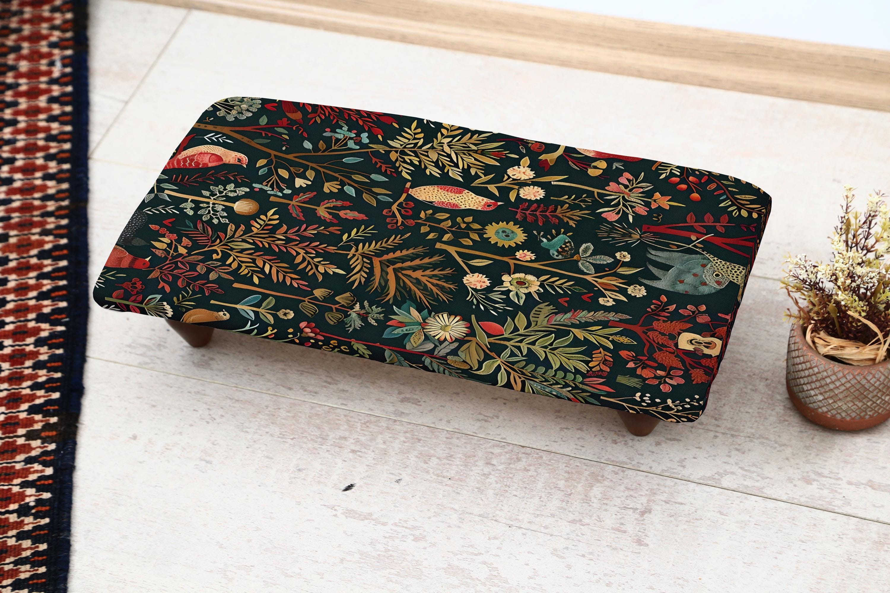 花柄刺繍のフットスツール、ヴィンテージスタイルのオットマンシート