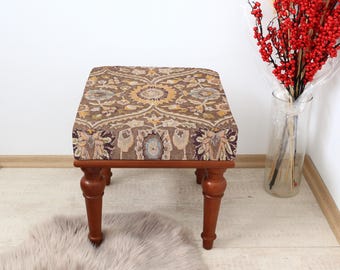 Luxury Dressing Table Stool, Padded Vanity Chair, Elegant Bedroom Seat, Classic Vanity Stool, Upholstered Makeup Chair, Classic Footstool