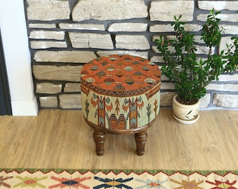 Taburete Kilim único, otomana redonda, banco tapizado, reposapiés de alfombra turca, puf de madera con banco con estructura, regalo de inauguración de casa