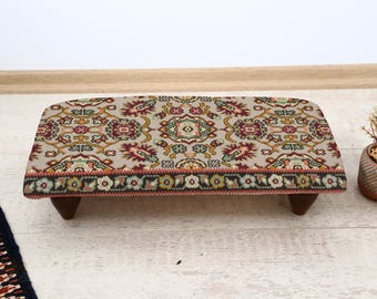 Oriental Rug Patterned Foot Board, Traditional Ottoman Style Footstool, Ethnic Accent Seat for Living Room, Bedroom or Entryway