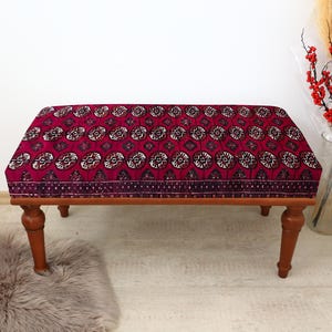 Bench with Ottoman Look, Decorative Entryway, Upholstered Hall Bench, Living Room Bench with Cushion, Comfortable Seating, Make Up Bench