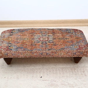 Turkish Style Footstool with Rug Pattern, Ethnic Ottoman Seat, Kilim Accent Stool, Oriental Boho Decor, Vintage Inspired Bench for Entryway