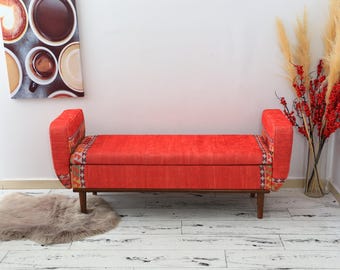 Rustik förvaringsbänk för entré, Tribal klädd ottoman för små utrymmen, Kelim hallstol, Boho möbler med armstöd, Boho Kelimstol