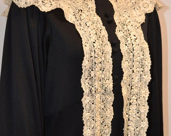 Victorian, Edwardian, Crochet cotton, Maltese lace, Vintage Antique Lappet yoke collar.