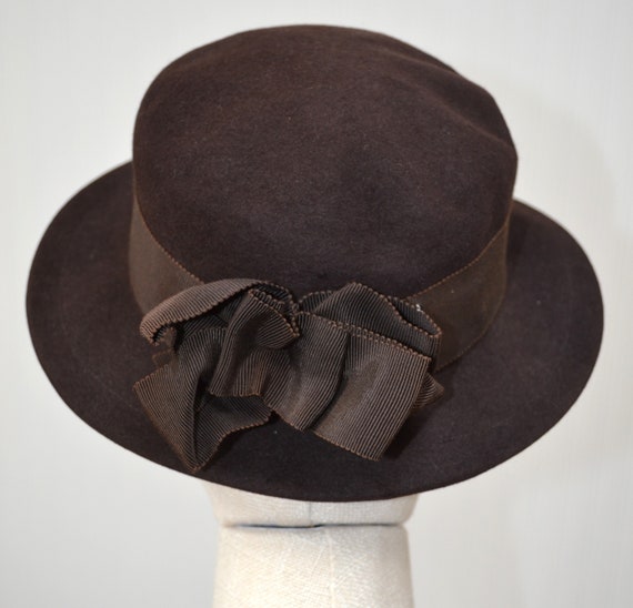1940s, Umber brown, grosgrain ribbon trim, soft f… - image 6