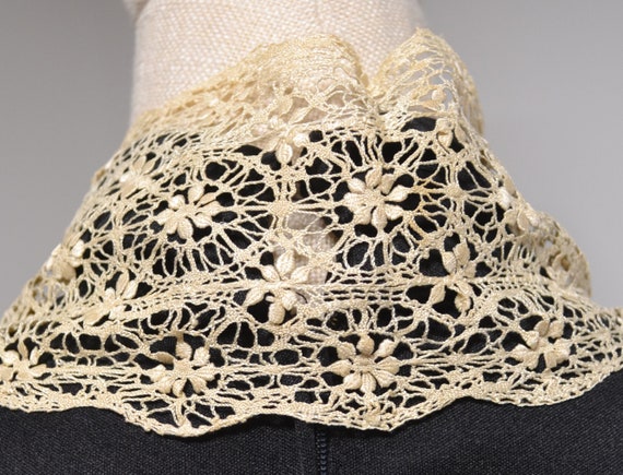 Victorian Edwardian, Crochet lace, vintage lappet… - image 4
