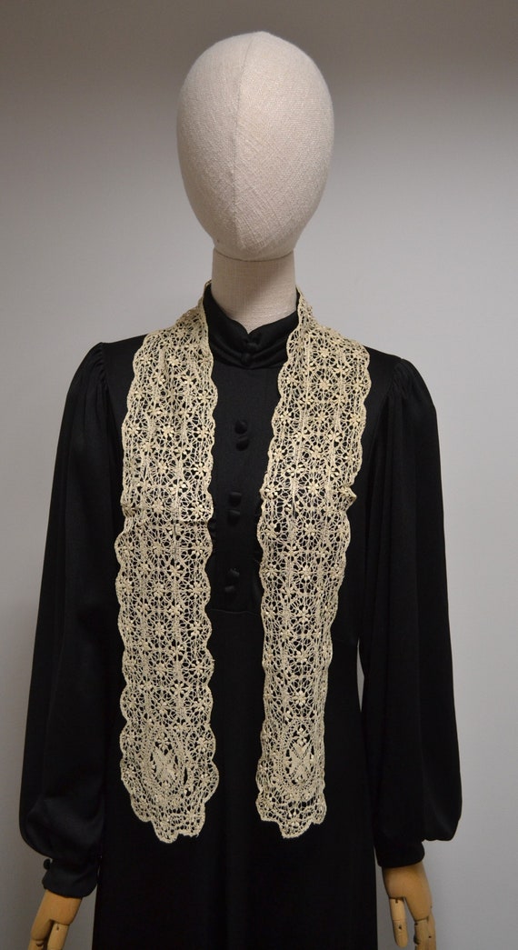 Victorian Edwardian, Crochet lace, vintage lappet… - image 1