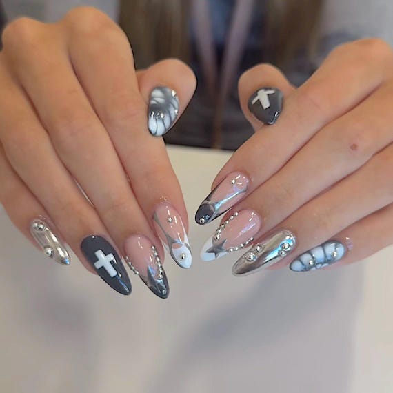 nails to go with silver dress Prom Nails #1: Silver Crescents!