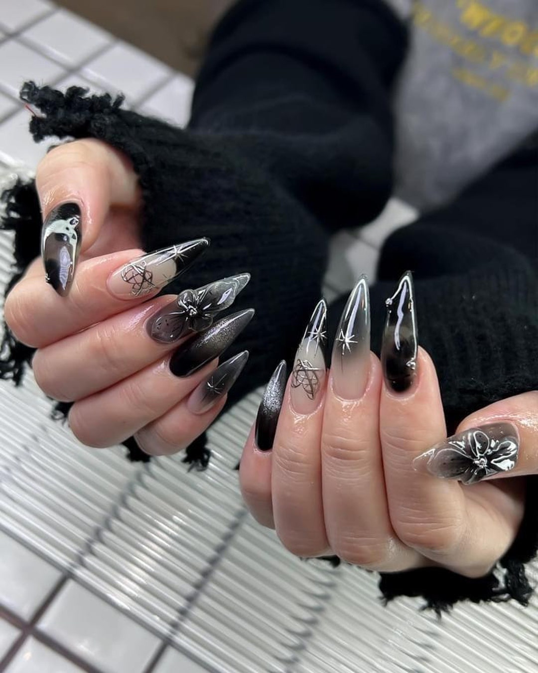 Black & Silver Mirrored Cat Eye Nails
